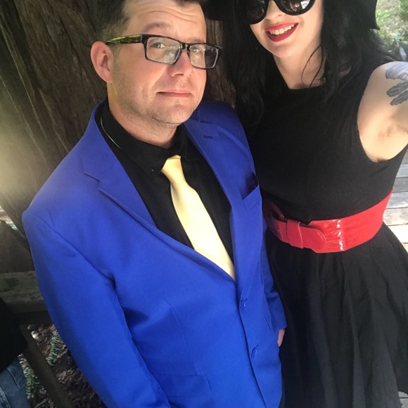 Meet your Posher, Rayna Small - Picture 4 of 4